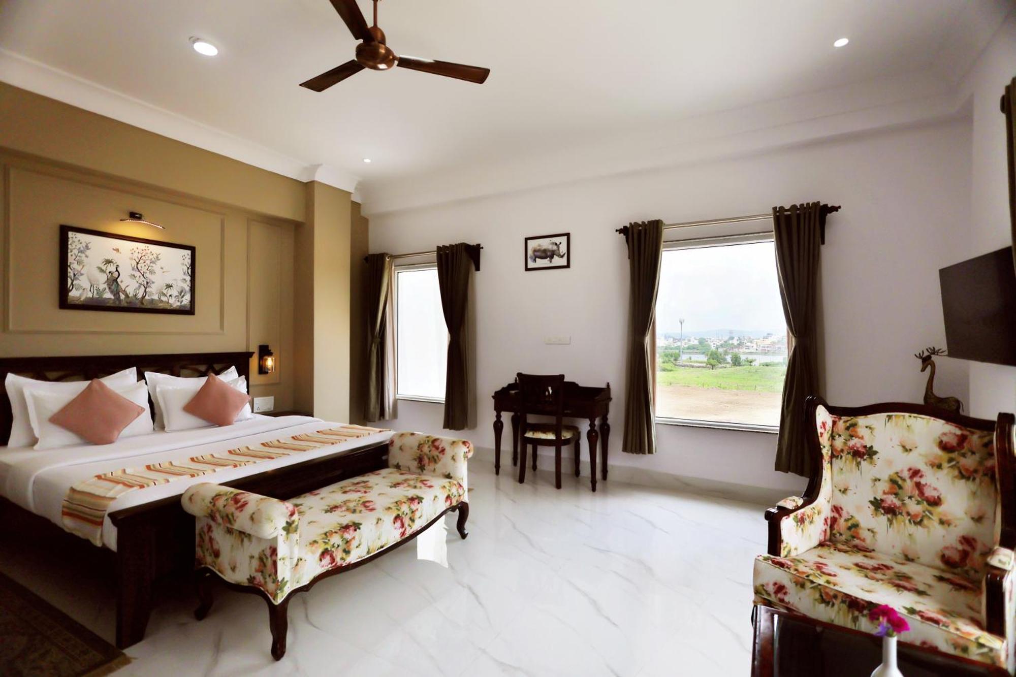 Revaas Lake View Boutique Stay Udaipur Exterior photo